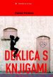 Deklica s knjigami