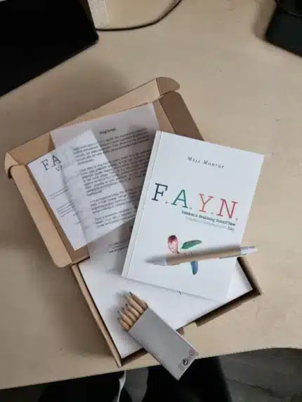 F.A.Y.N. start-up paket za srečo, Knjigarna Cangura